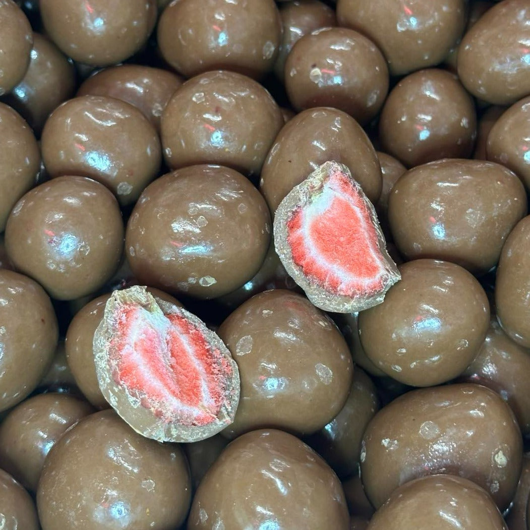MILK CHOCOLATE FREEZE DRIED STRAWBERRIES