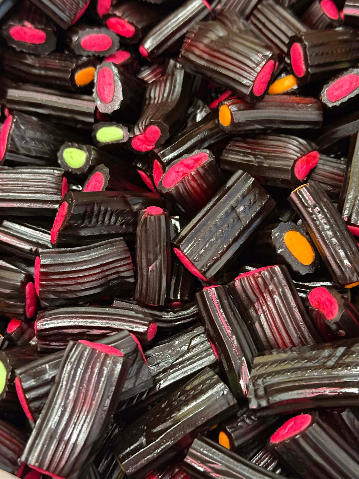Licorice Fruit Bites : Fyna